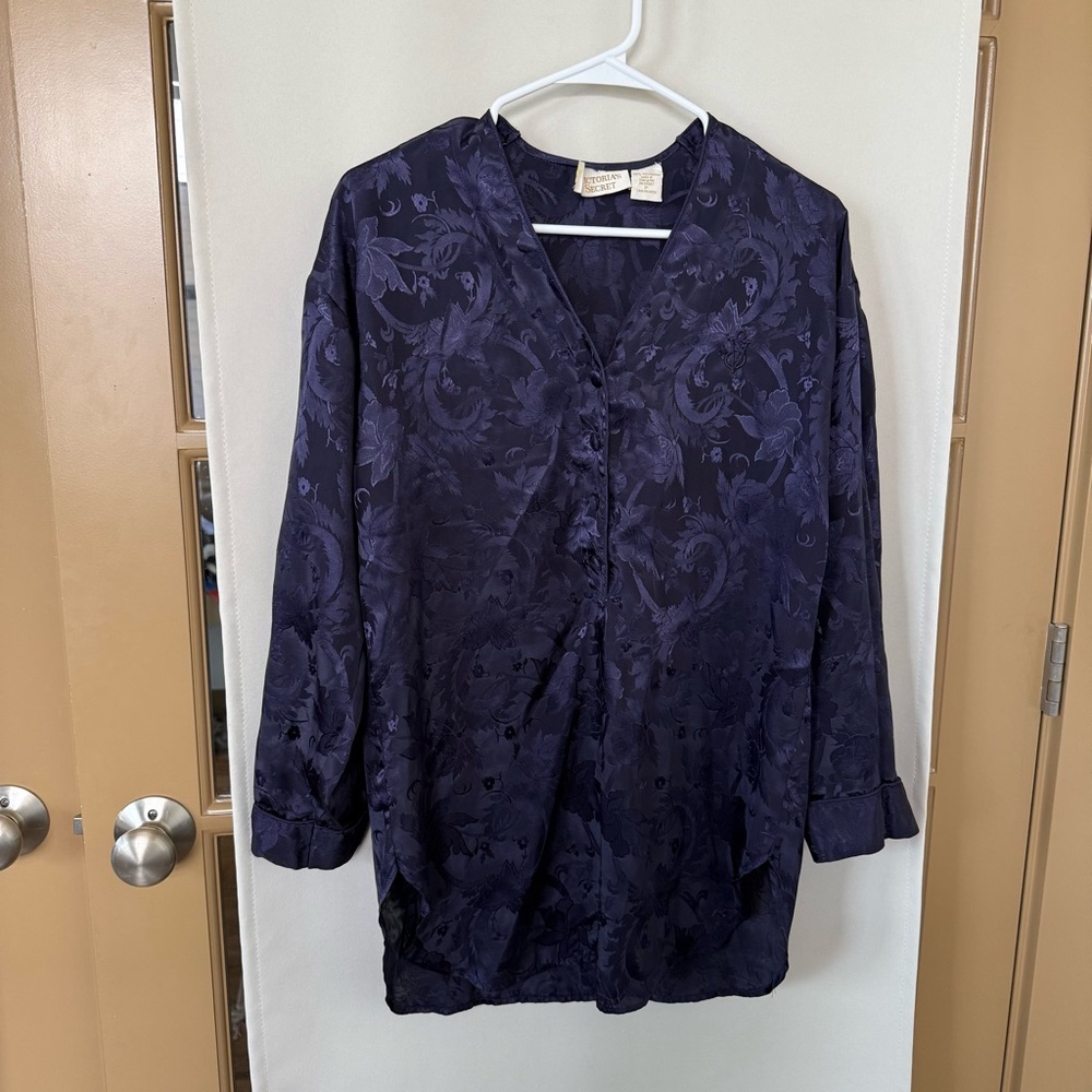 Victoria's Secret Women's Small Navy Blue Gold Label‎ Vintage Satin Sleep Shirt